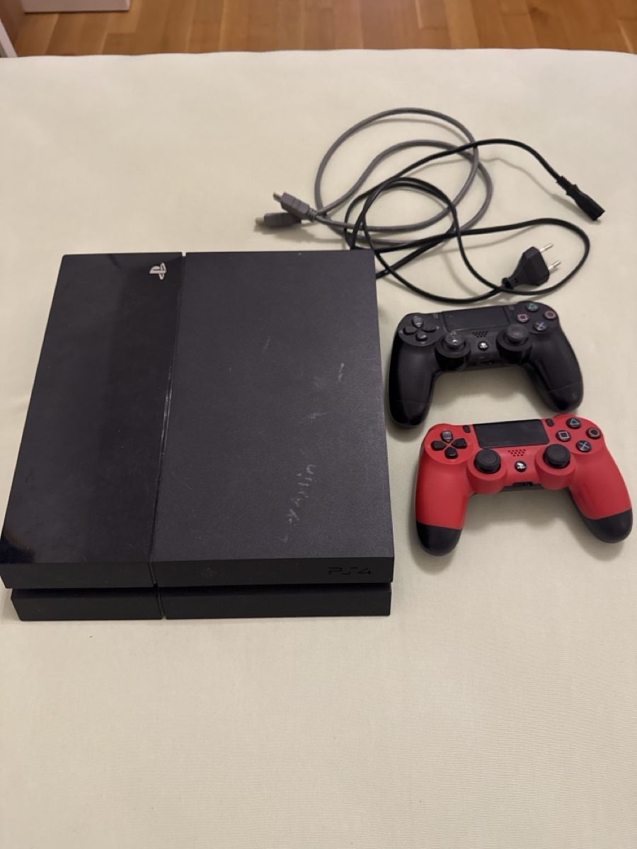 Sony Console: PS4 Playstation4 – Usato da luzern venduto da Golfismypassion