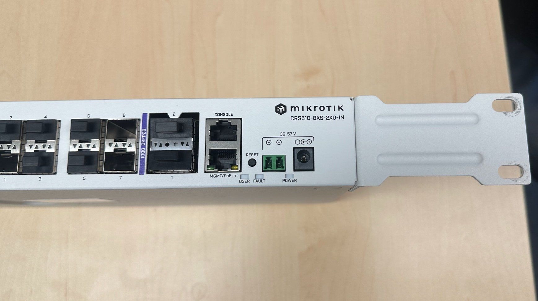 Hub & Switch: MikroTik CRS510-8XS-2XQ-IN Switch – Usato da Zürich venduto da Secginekmek 1