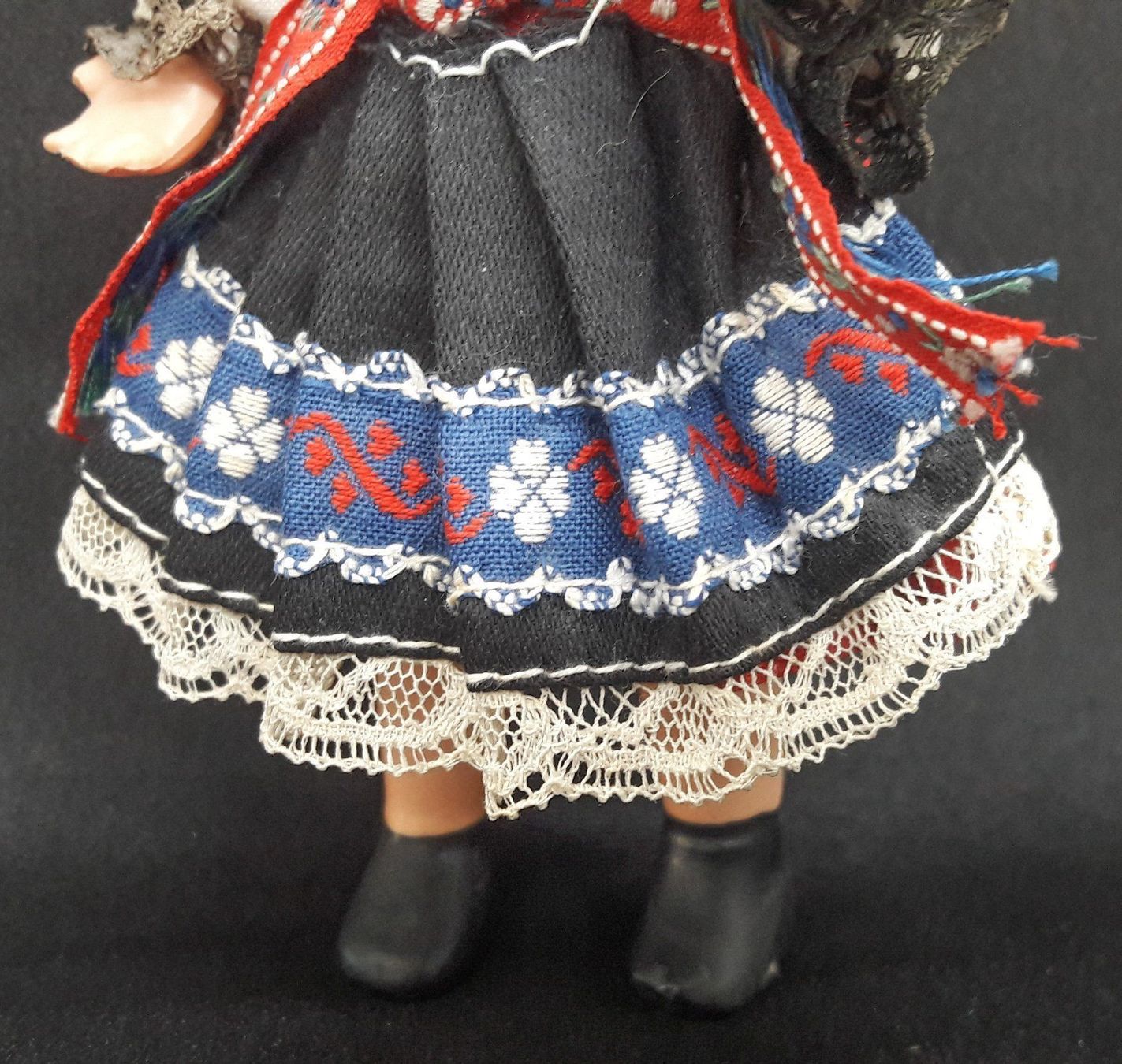 Bambole: 2x Trachtenpuppe mini folklo poupée – Usato da Tavannes venduto da Brocashop 8