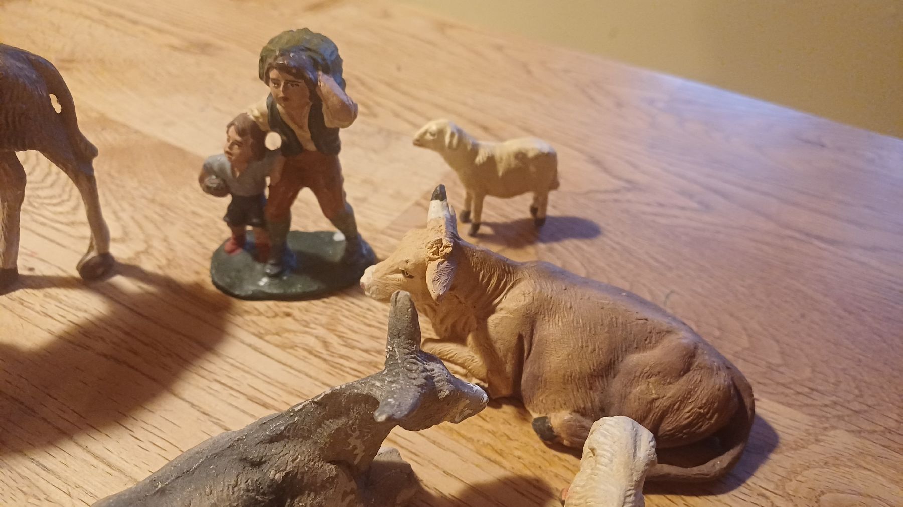 Statuette: Schöne Antike Krippenfiguren  – Usato da Flawil venduto da Pinkmalibu 5