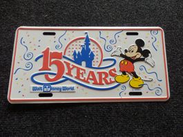 Plaque des 15 ans de Disney World en métal 30 cm