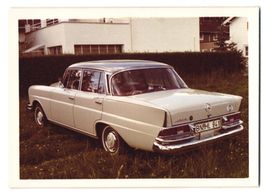 2 Fotografien Auto Mercedes 220S mit Ken