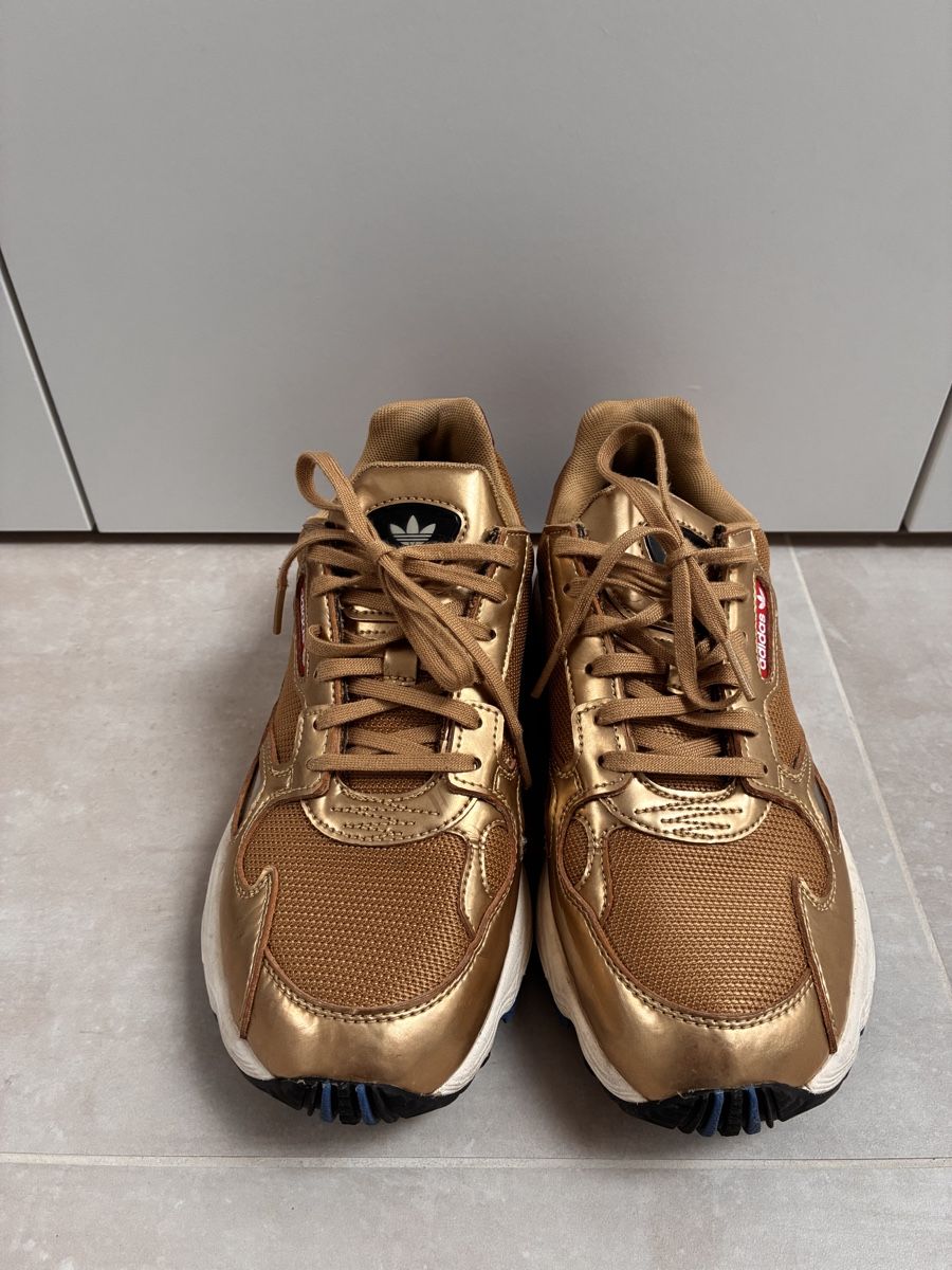 Adidas Chaussures femmes: Adidas Falcon 38 2/3 – D'occasion à Ascona par evam81 1
