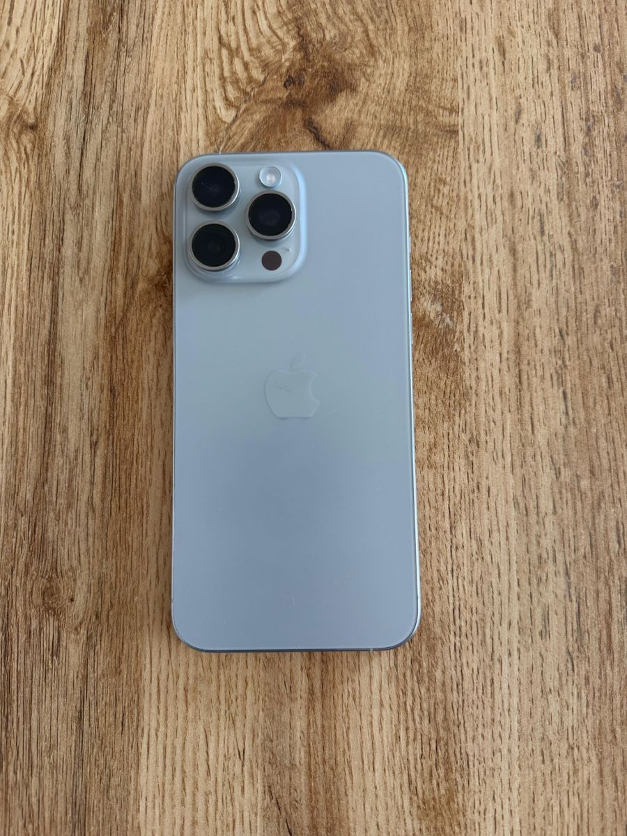 Apple Handys / Smartphones: Iphone 15 Pro Max – Neu (gemäss Beschreibung) aus Aarau von del_dtr7 3