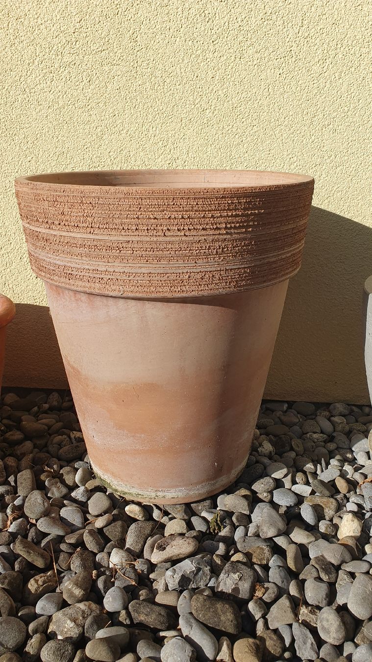 Vasi per fiori: Grosser Terracotta Planztopf – Usato da Bellerive VD venduto da cajen