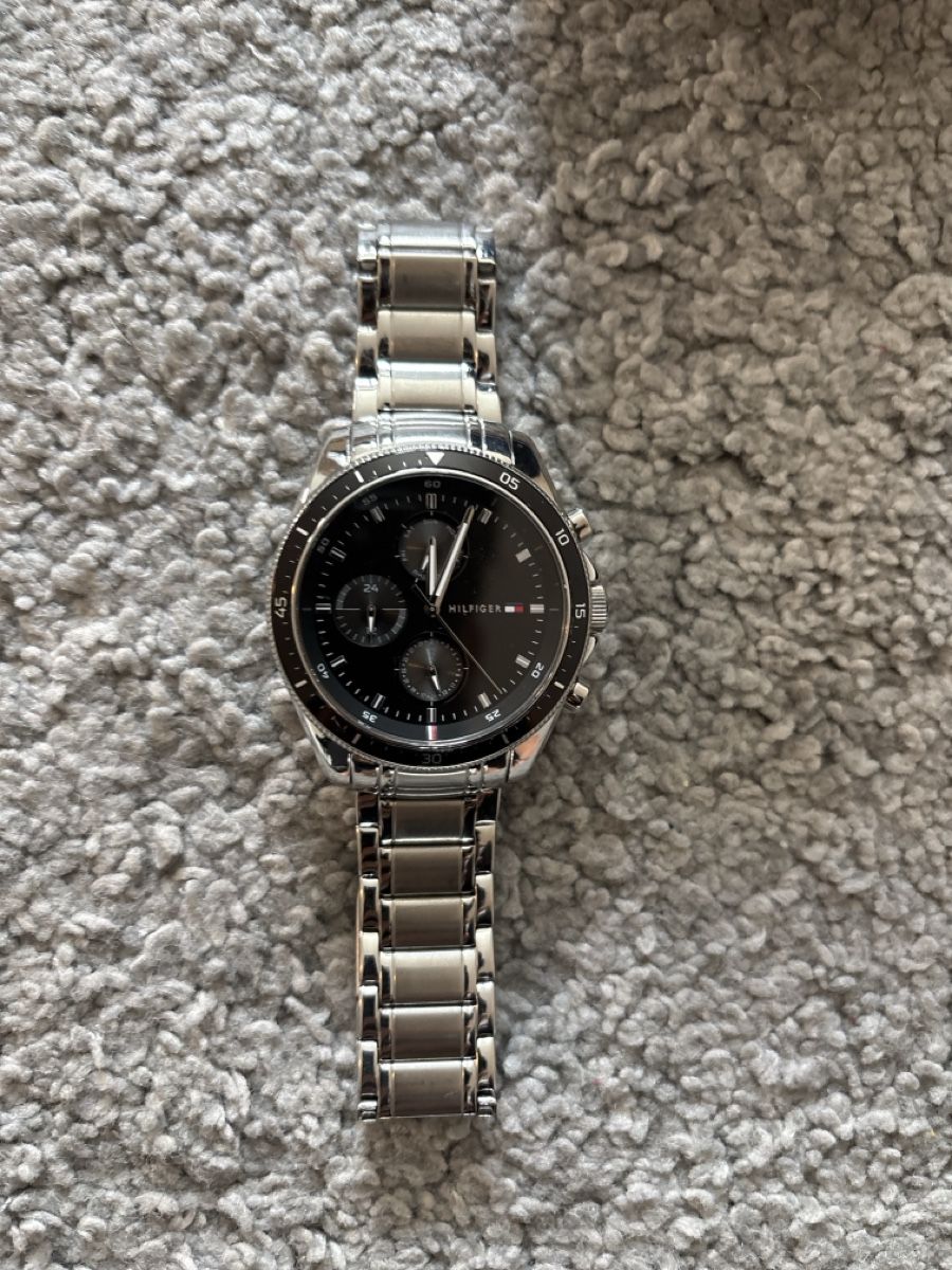 Tommy Hilfiger Orologi: Tommy Hilfiger Parker Uhr Silver – Usato da Effretikon venduto da StoneIsland8604