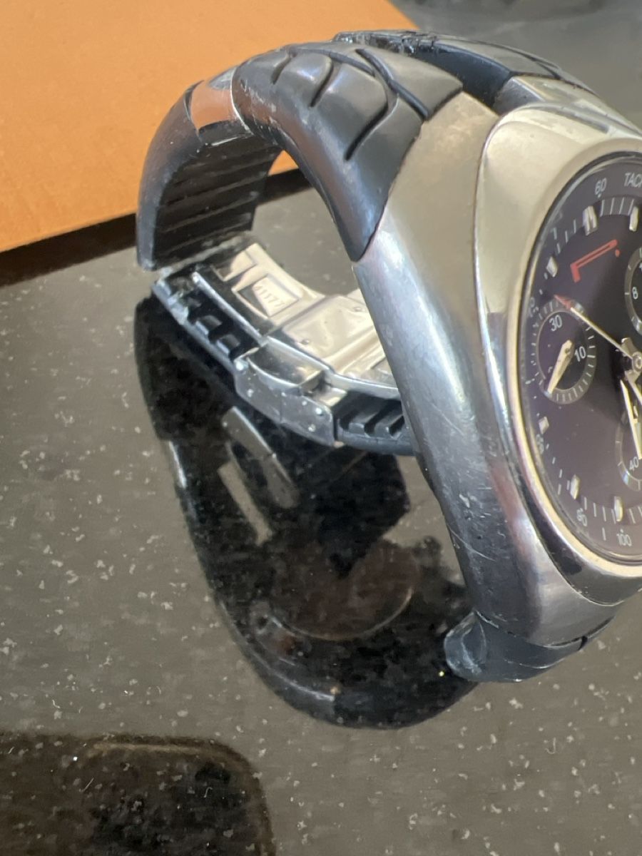 Orologi: Pirelli P Zero Tempo Chrono mit Gebrauchsspuren, sommerlich  – Usato da Rothenhausen venduto da Melania24 2