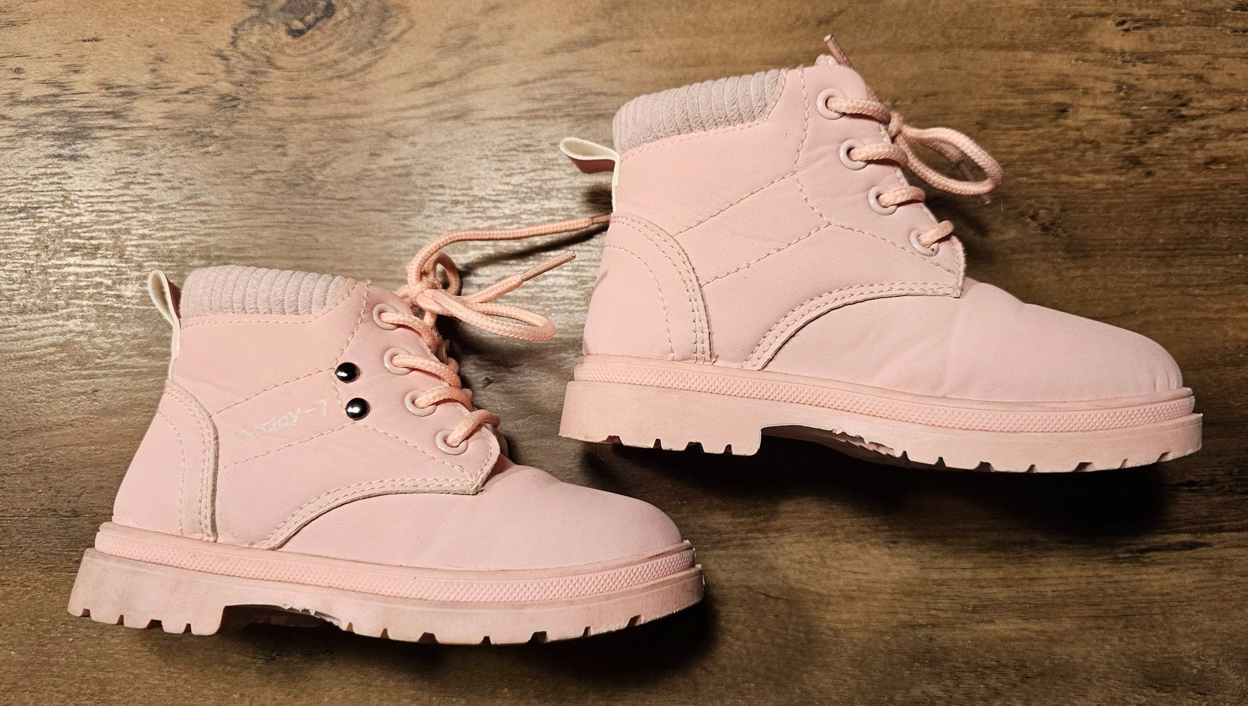 Chaussures filles: Boots Gr. 24/25 – D'occasion à Engi par kat_7zfx 3