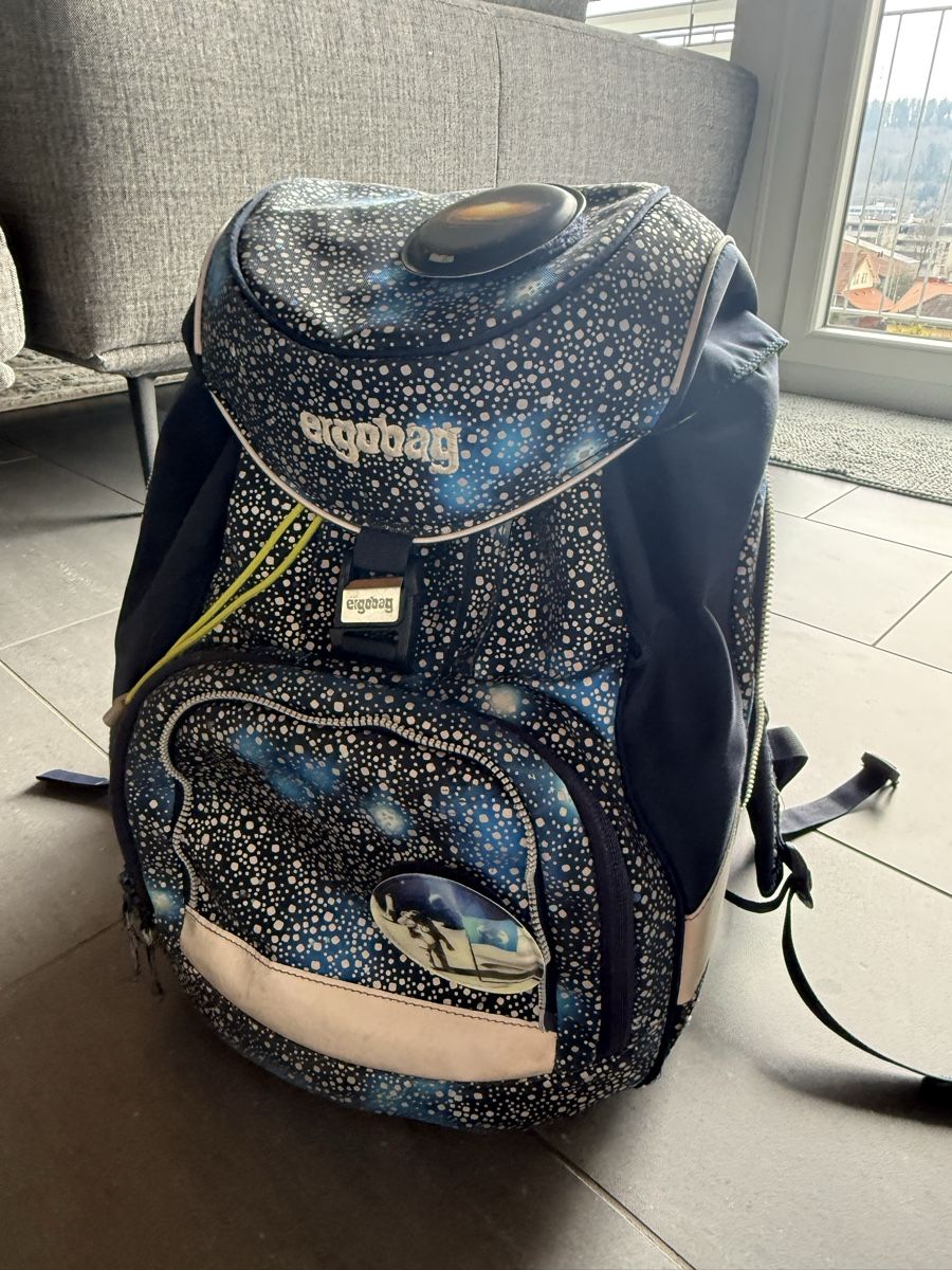 Ergobag Borse & Zaini: Ergobag Schulranzen Galaxie - Top Zustand! – Usato da Pieterlen venduto da Paddlae7 1
