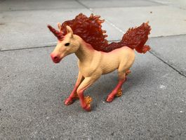 Schleich Bayala Elementa Feuereinhorn Hengst 70756