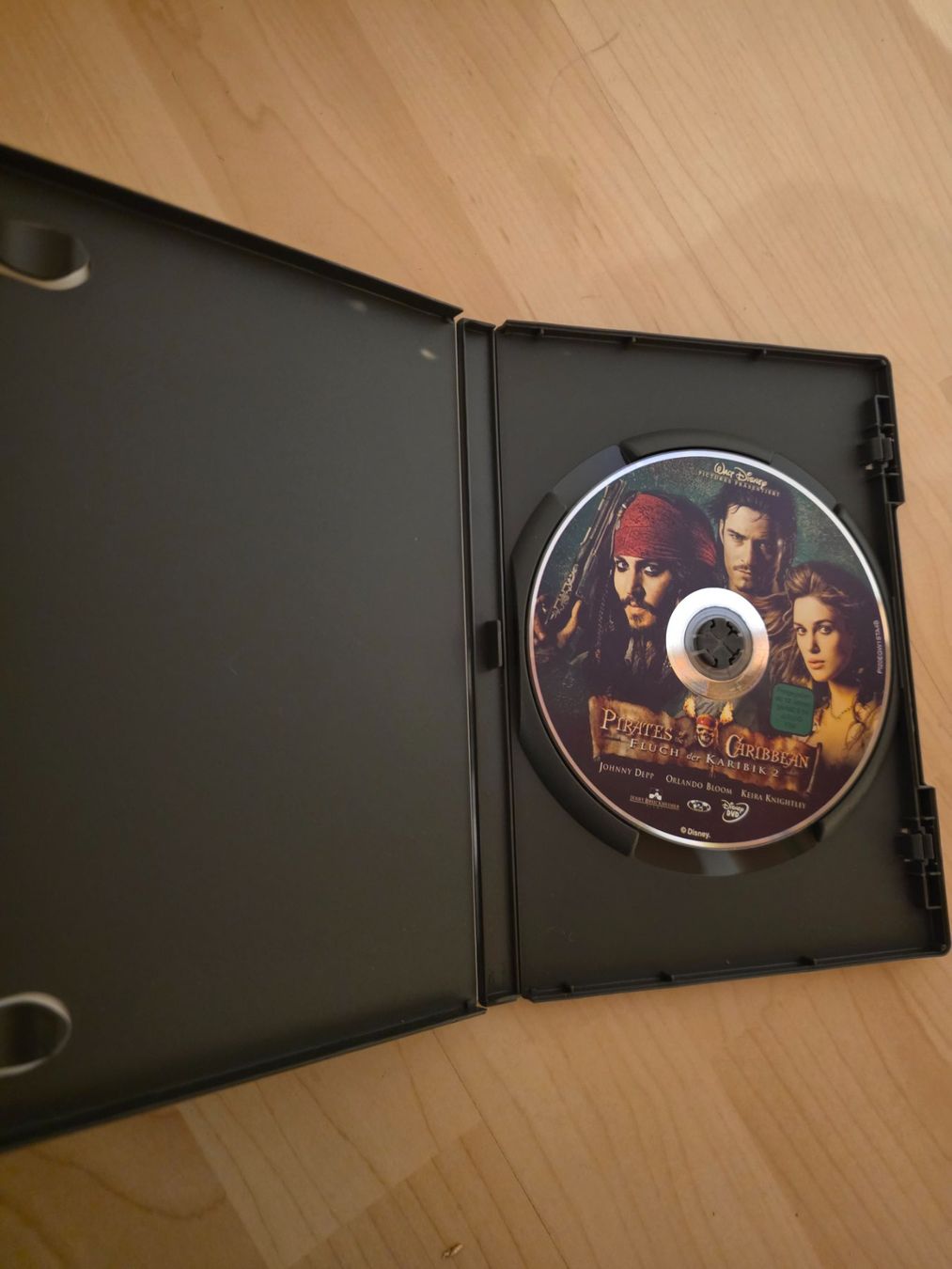Tutti i DVDs: DVD Fluch der Karibik 2 – Usato da Ins venduto da PGD 1