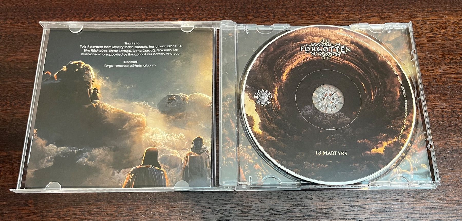 CD: CD - Forgotten – 13 Martyrs - 1998 – Usato da Bergdietikon venduto da Lowieken 2