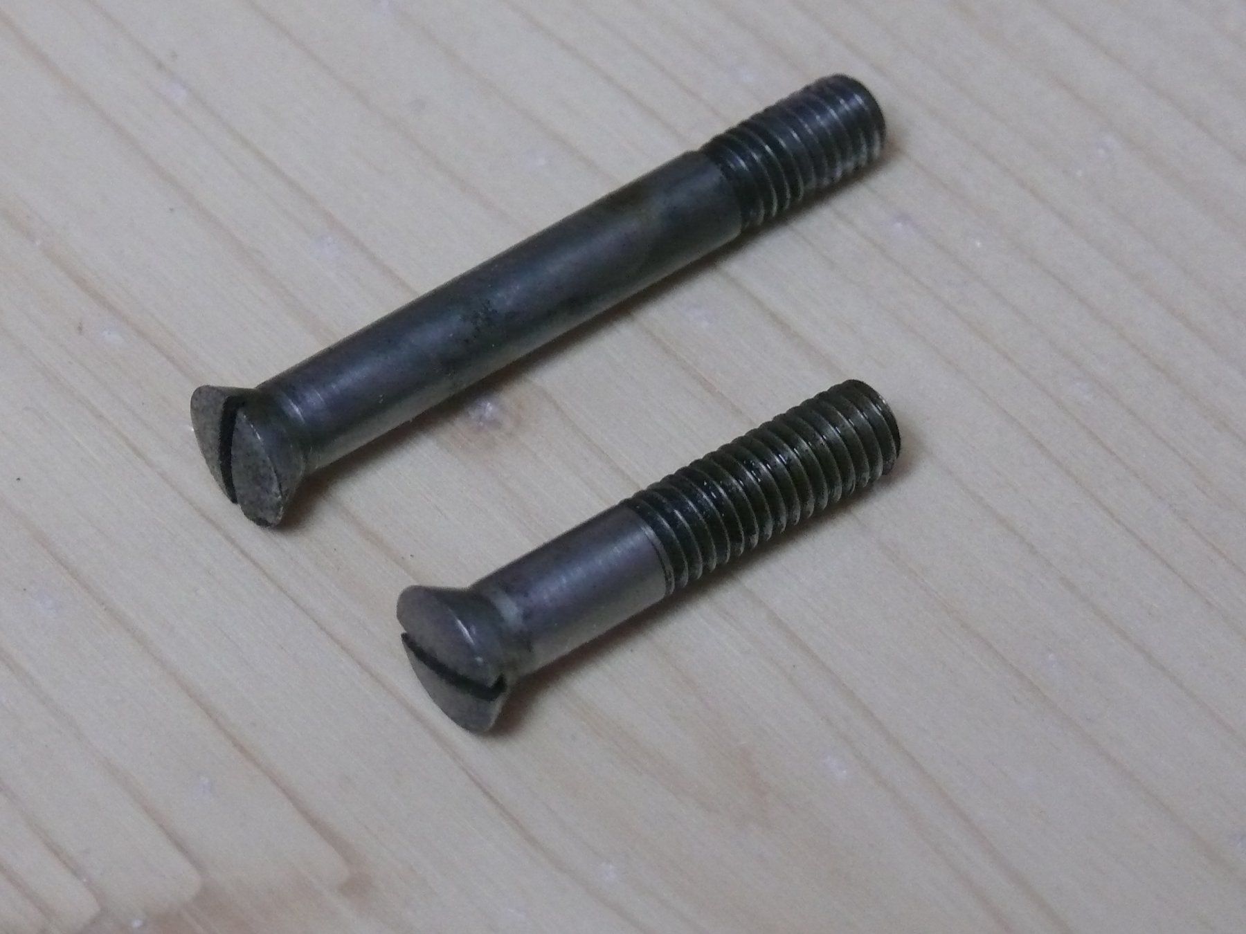 Eisenwaren: Karabiner K31 - Schaftschrauben – Gebraucht aus Seon von Hl5703