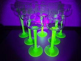 🌟 Rare Ensemble de 7 Verres en Ouraline – Éclat Art Déco