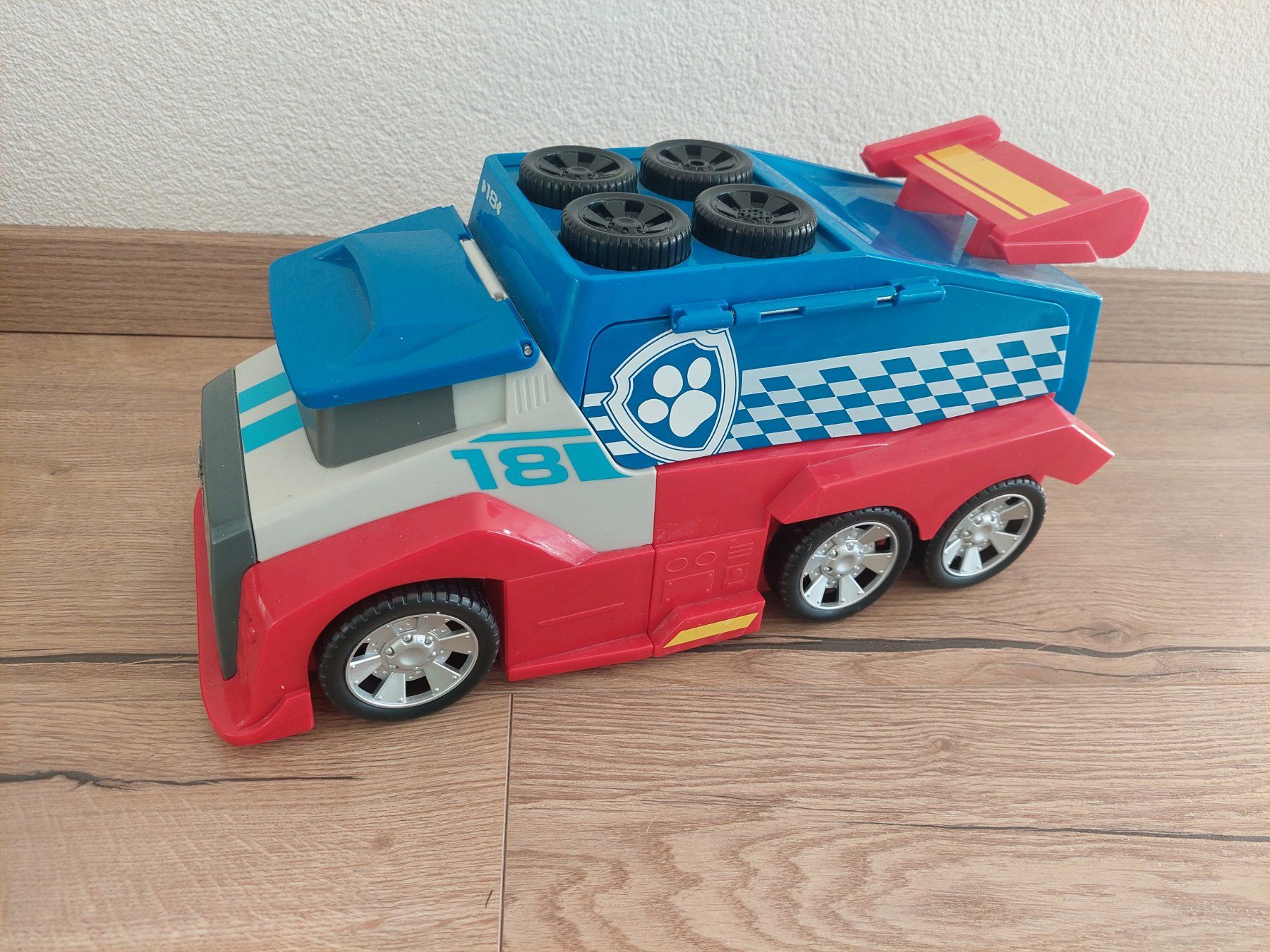 Giocattoli: Paw Patrol Ready Race Rescue Mobile Pit Stop – Usato da Mund venduto da milo18
