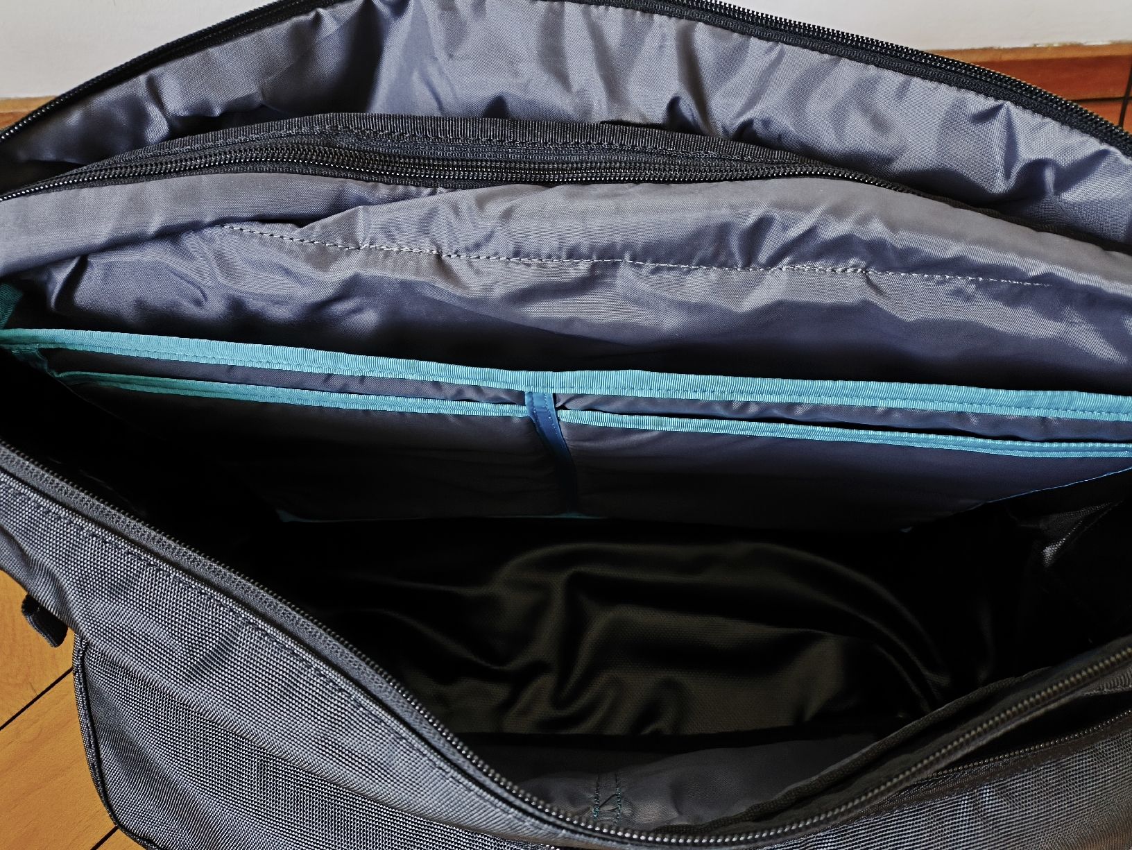 Borse: THULE Covert Messenger Tasche Pro-DSLR neuwertig! – Nuovo (secondo la descrizione) da Bern venduto da stefsvolta 3