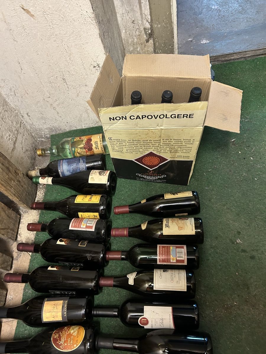 Wein: Wein – Gebraucht aus Basel von Krisztina.na 2