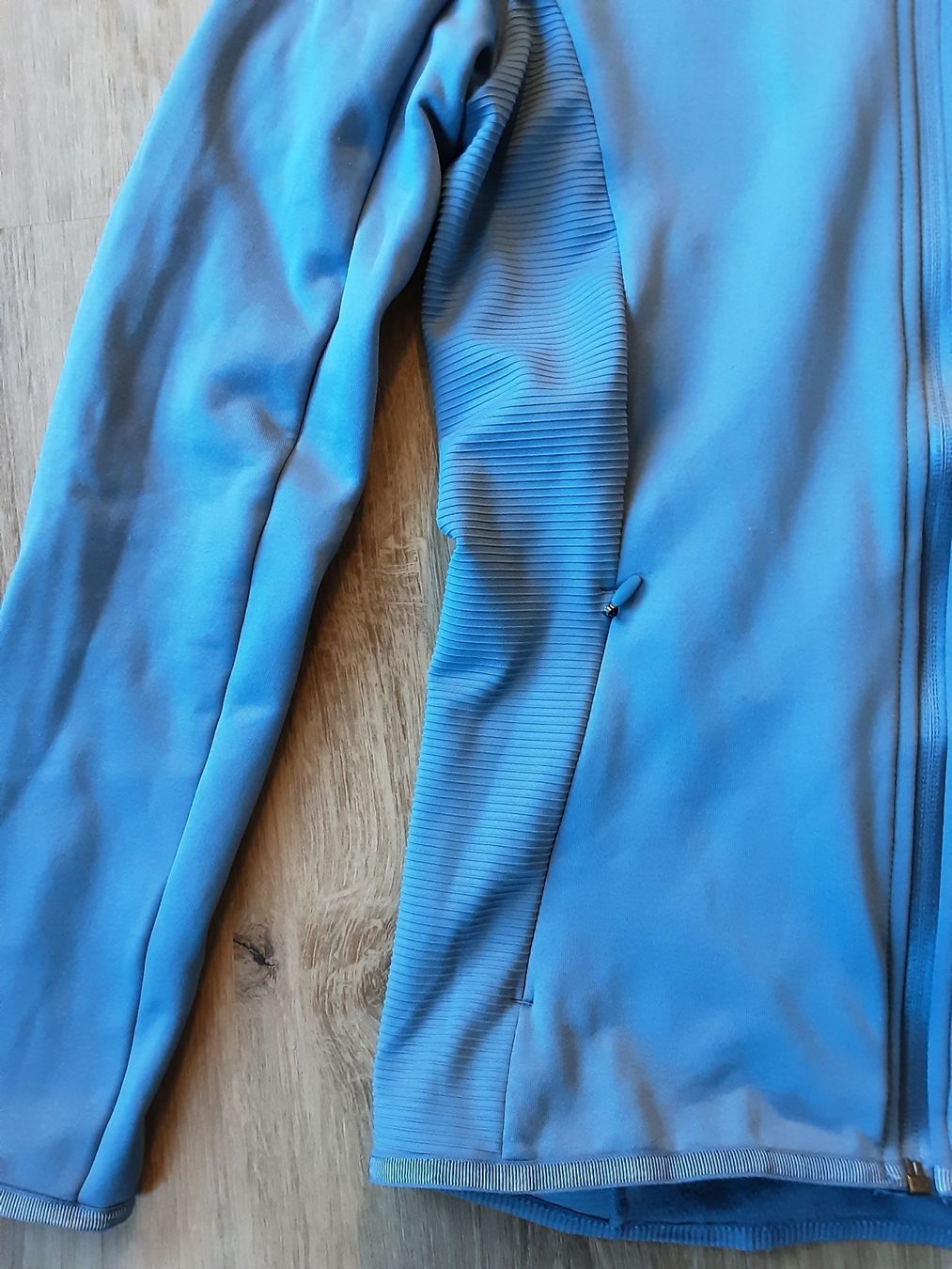 H&M Giacche: H&M Sport Jacke, hellblau, Gr. XS – Usato da Altdorf UR venduto da Brandli 4