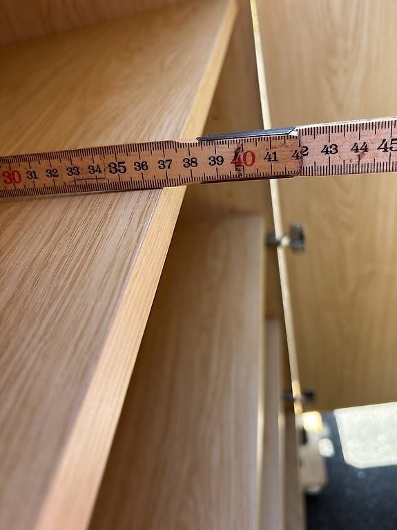 Armadi: Qualitativer Schrank in Holzoptik – Usato da Ruswil venduto da gloggi01 4