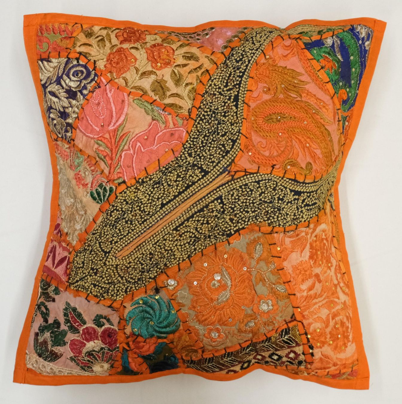 Cuscini: Bunter Kissenbezug Patchwork indisch 40x40cm – Nuovo (secondo la descrizione) da Zürich venduto da Masala-Oase