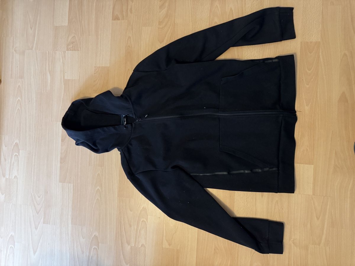 Maglioni & Felpe: Schwarze Sportpullover mit Reisverschluss von Crivit, – Usato da Bern venduto da pablito01
