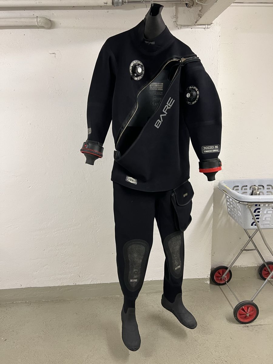 Tauchanzüge: Bare Trockentauchanzug – Gebraucht aus Winterthur von ann_vw2s