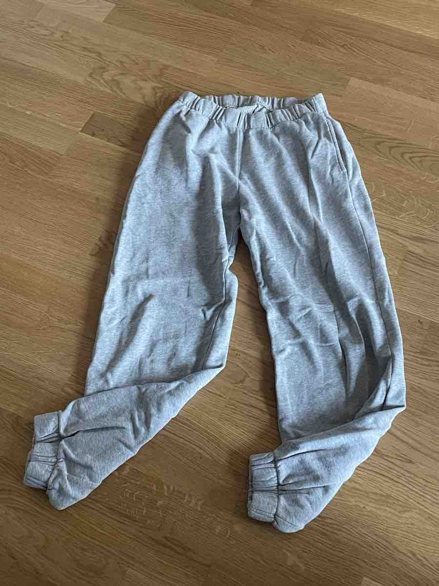 Hosen: ALLES RAUS Trainerhose Grau – Neu (gemäss Beschreibung) aus Kloten von simones.thriftshop 1
