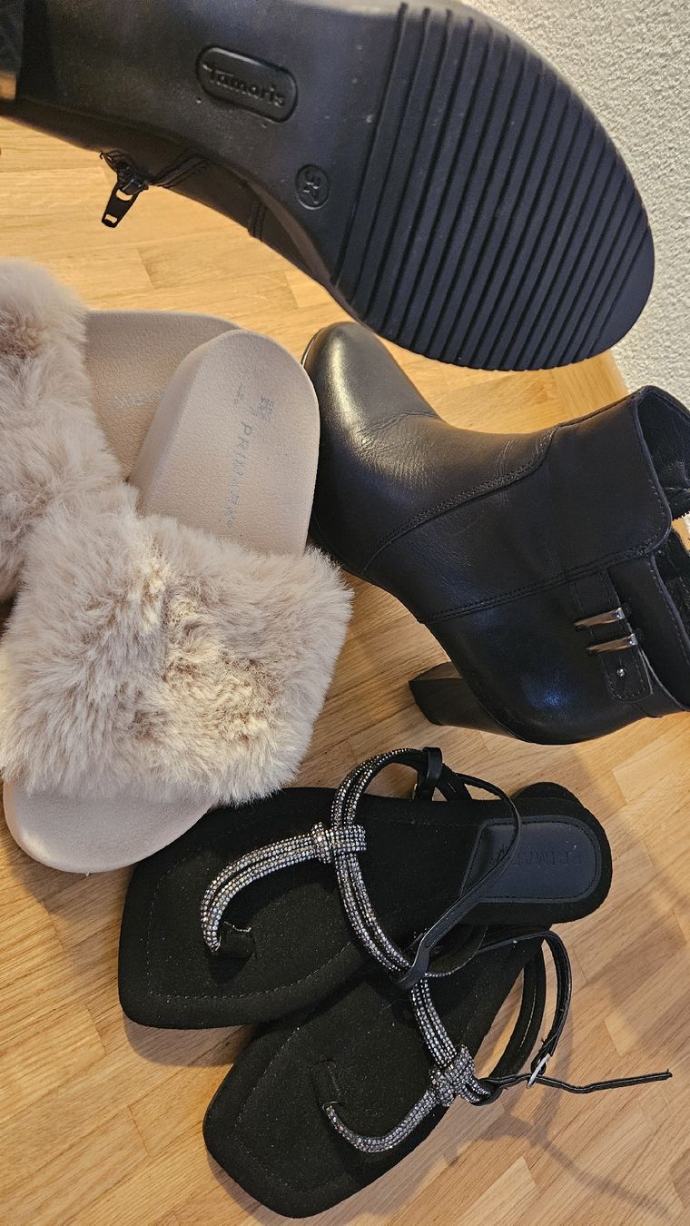 Lotti di vestiti: Damen Kleiderpaket Gr. S – Usato da Zürich venduto da mar_6fjp 3