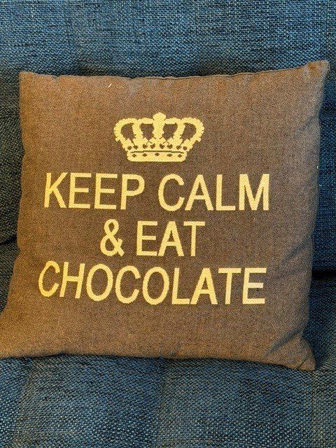 Kissen: Coussins "Keep Calm & Eat Chocolate" Marine & Beige – Gebraucht aus Gland von chr_h8qc 2