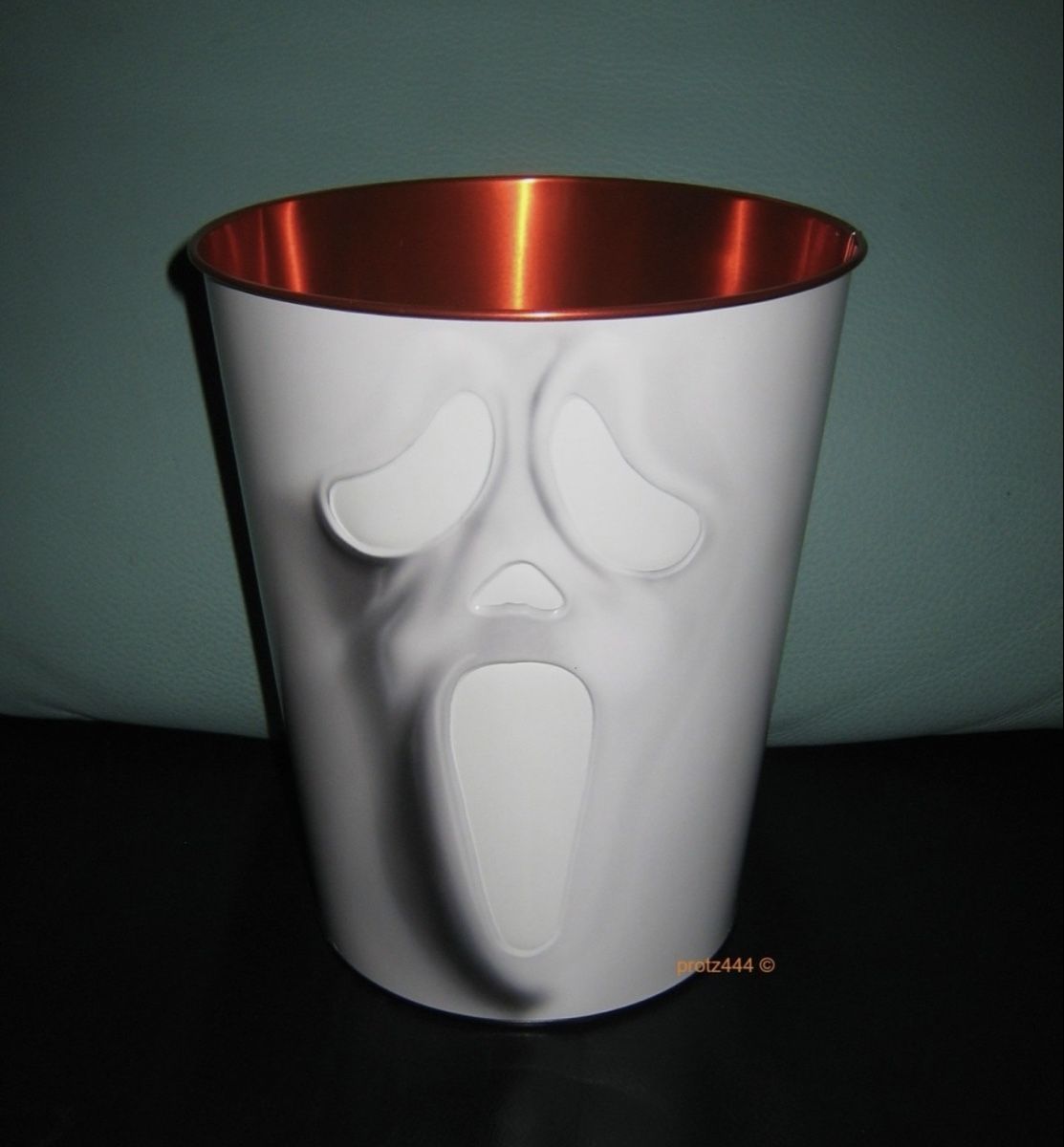 Contenitori & Simili: Limitierter Scream popcorn becher  – Usato da Rheinfelden venduto da mak_y99y