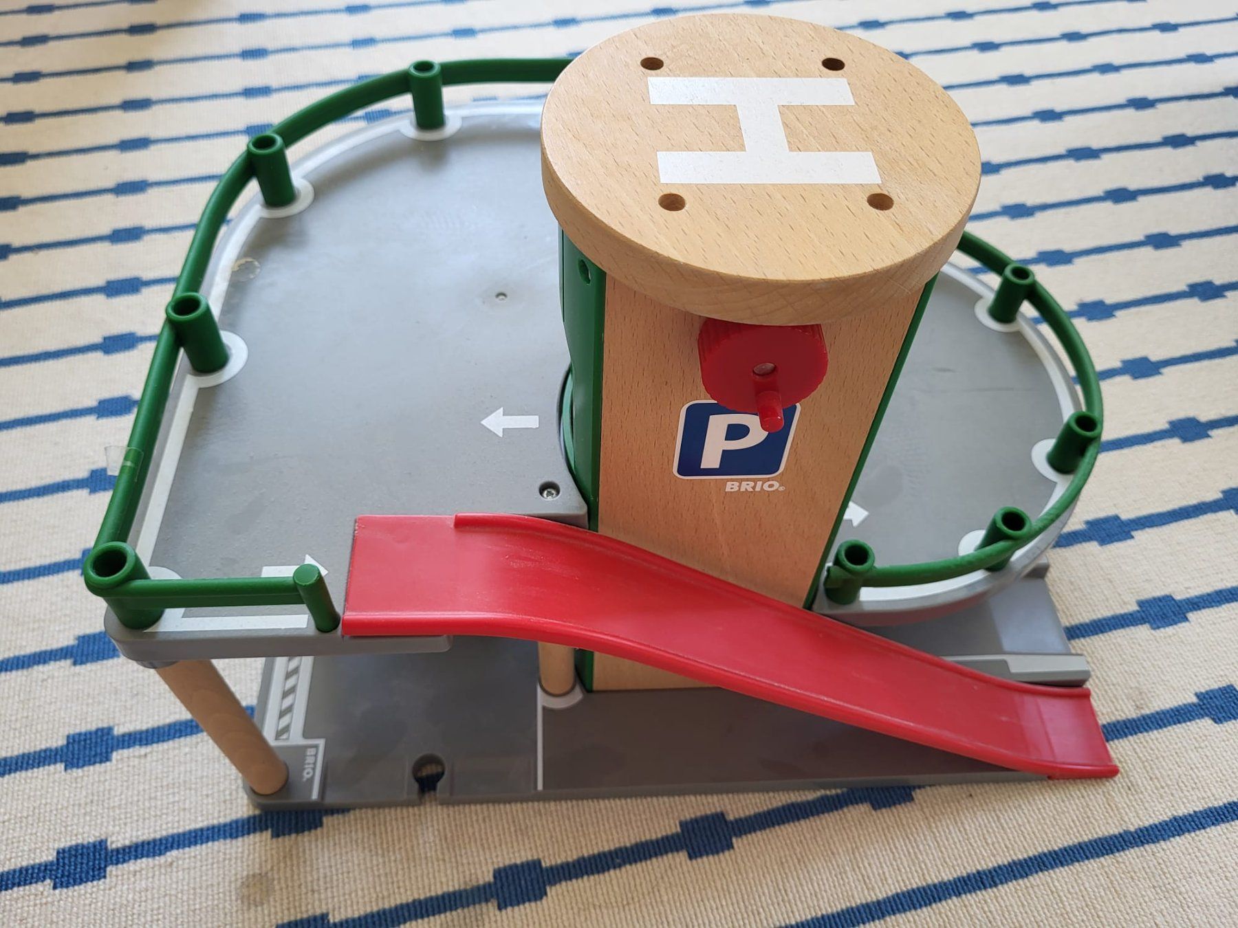 Brio Spielzeuge: Brio Parkhaus – Gebraucht aus Zürich von bertastrasse15 1
