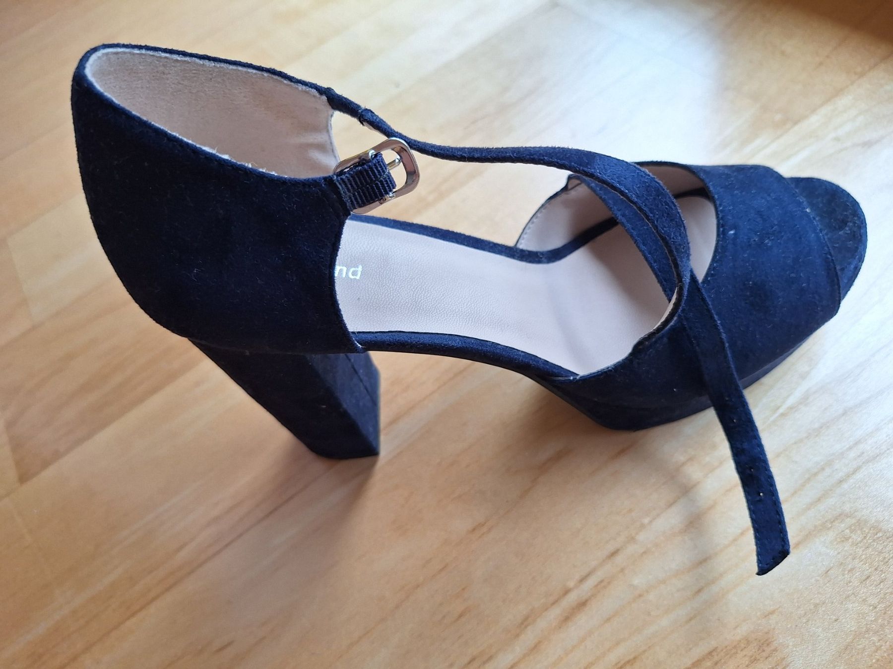 Graceland Damenschuhe: dunkelblaue Pumps Gr 41 – Neu und originalverpackt aus Wegenstetten von mcfly321 1