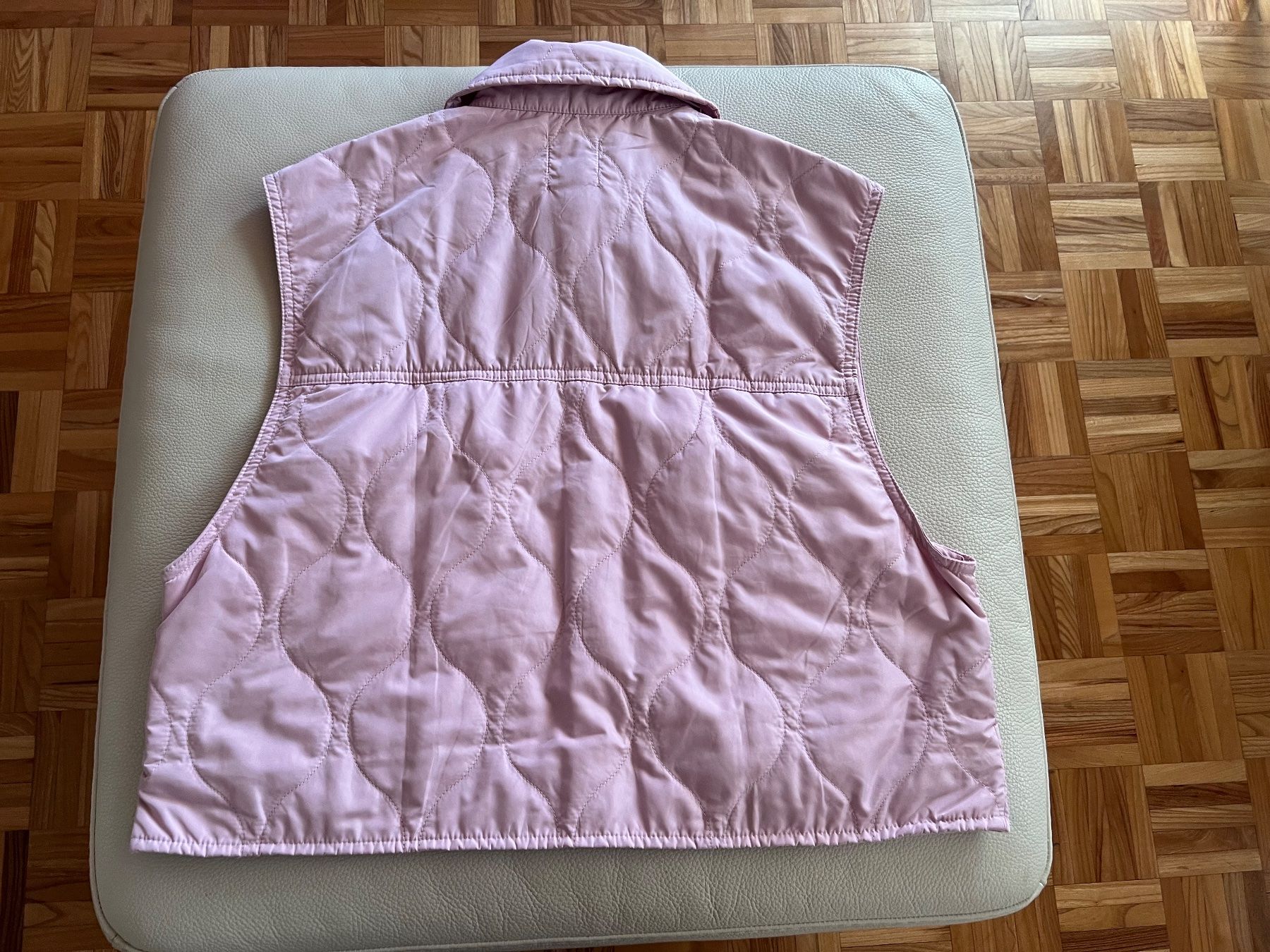 H&M Gilets & Westen: Steppweste H&M rosa gesteppt Gr. S – Gebraucht aus Chur von van_hnc6 1