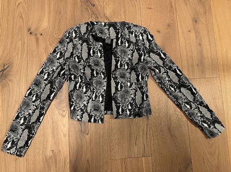 Graue Schlangenmuster Jacke Gr. S Vero Moda
