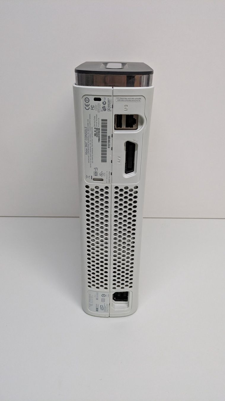Microsoft Console: Microsoft Xbox 360, 2 Controller, 10 Spiele – Usato da Menziken venduto da mame18 6