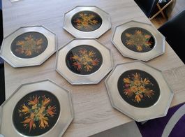 6 sous-assiettes, 6 sous-verres et 1 sous-bouteille