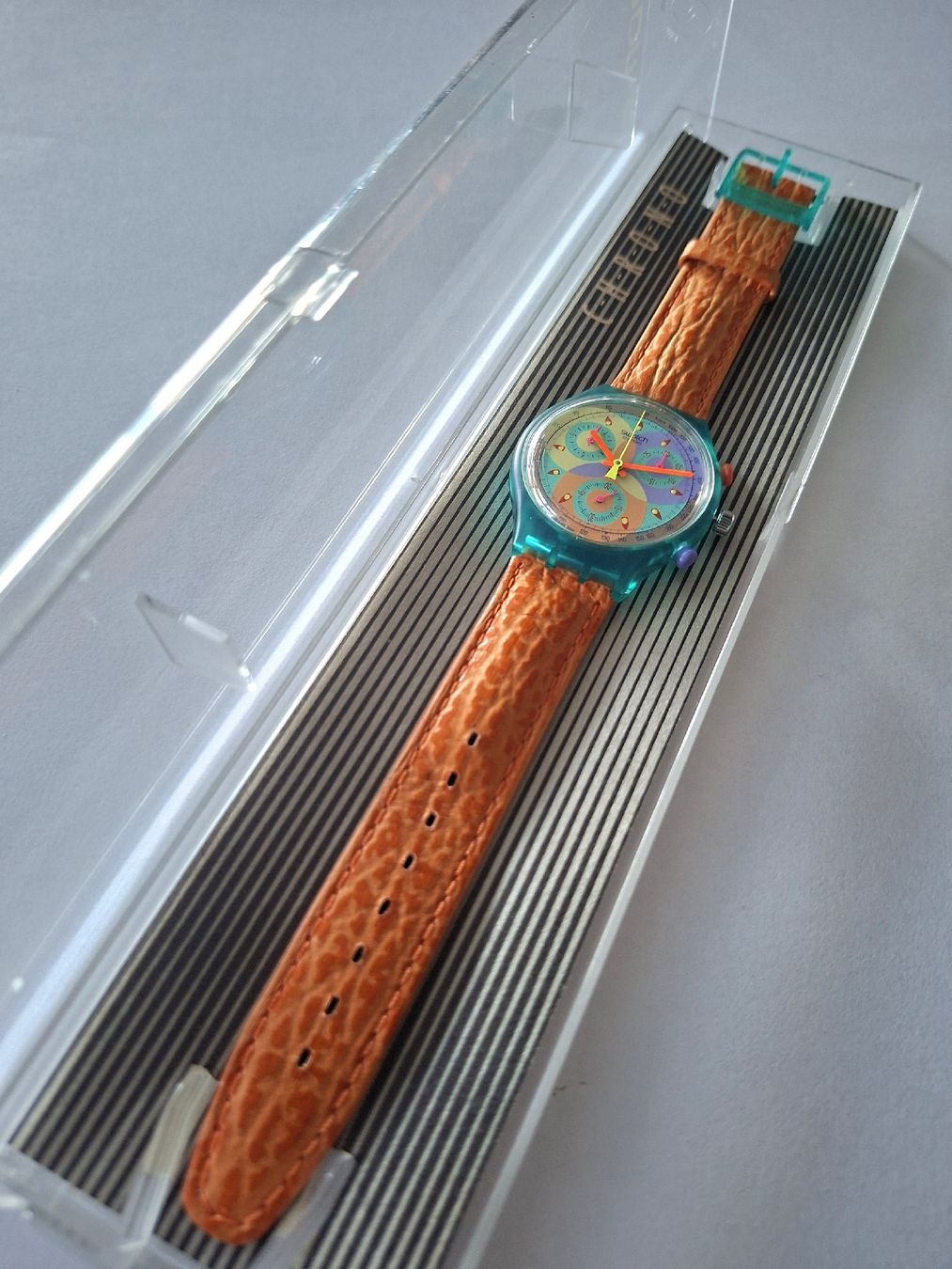 Swatch Montres: Swatch Chrono Sound SCL102 – Neuf (Voir description) à Spiez par -37- 4