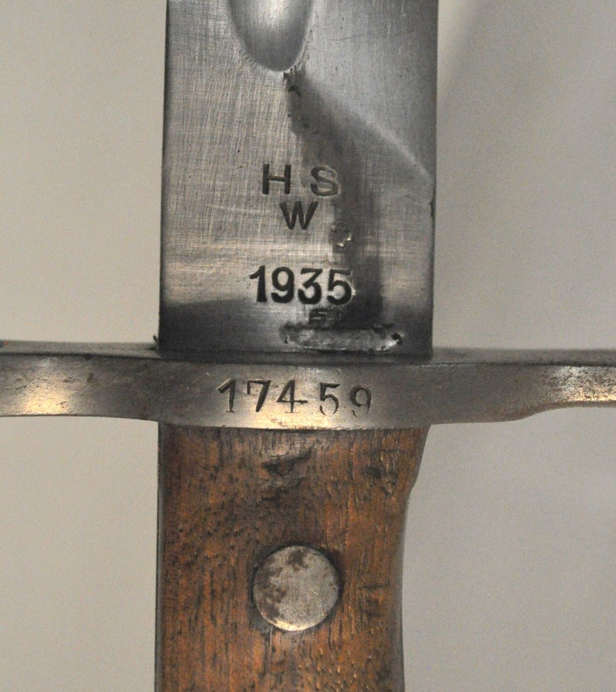Schweizer Armee Armi bianche: Ancienne "grande" baïonnette armée Suisse – Usato da Neuchâtel venduto da Neuchatel 2