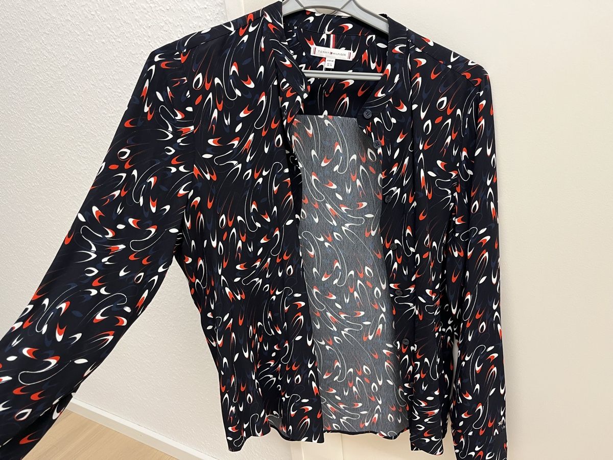 Tommy Hilfiger Chemisiers: Bluse von Thommy Hilfiger – Neuf (Voir description) à Ebmatingen par Golferin03 2