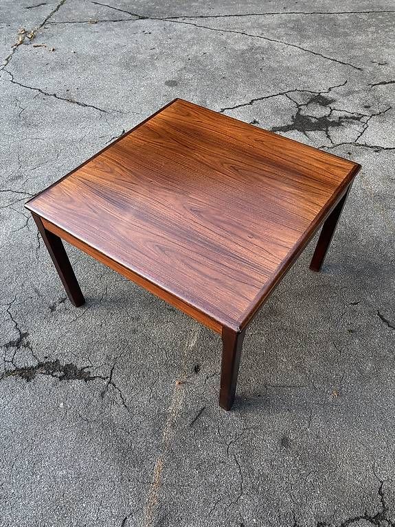 Tavoli: Table basse en Palissandre – Usato da Arnex-sur-Orbe venduto da Tutu1037 1