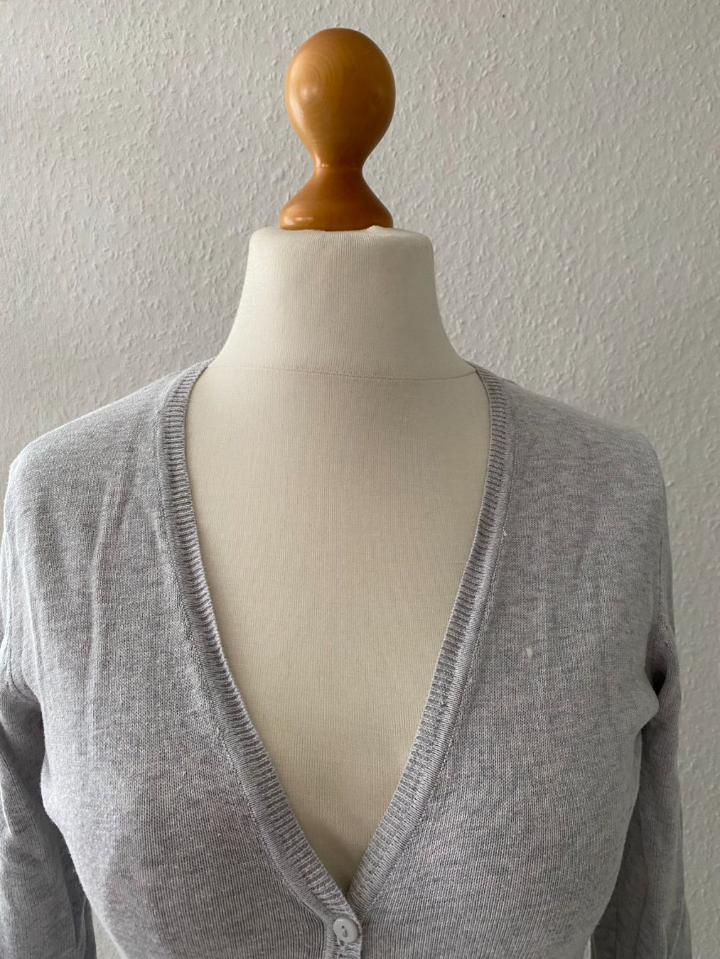 Giacche: Strickjacke in Grau , Gr. 40 – Usato da Stetten SH venduto da bijoux18 1