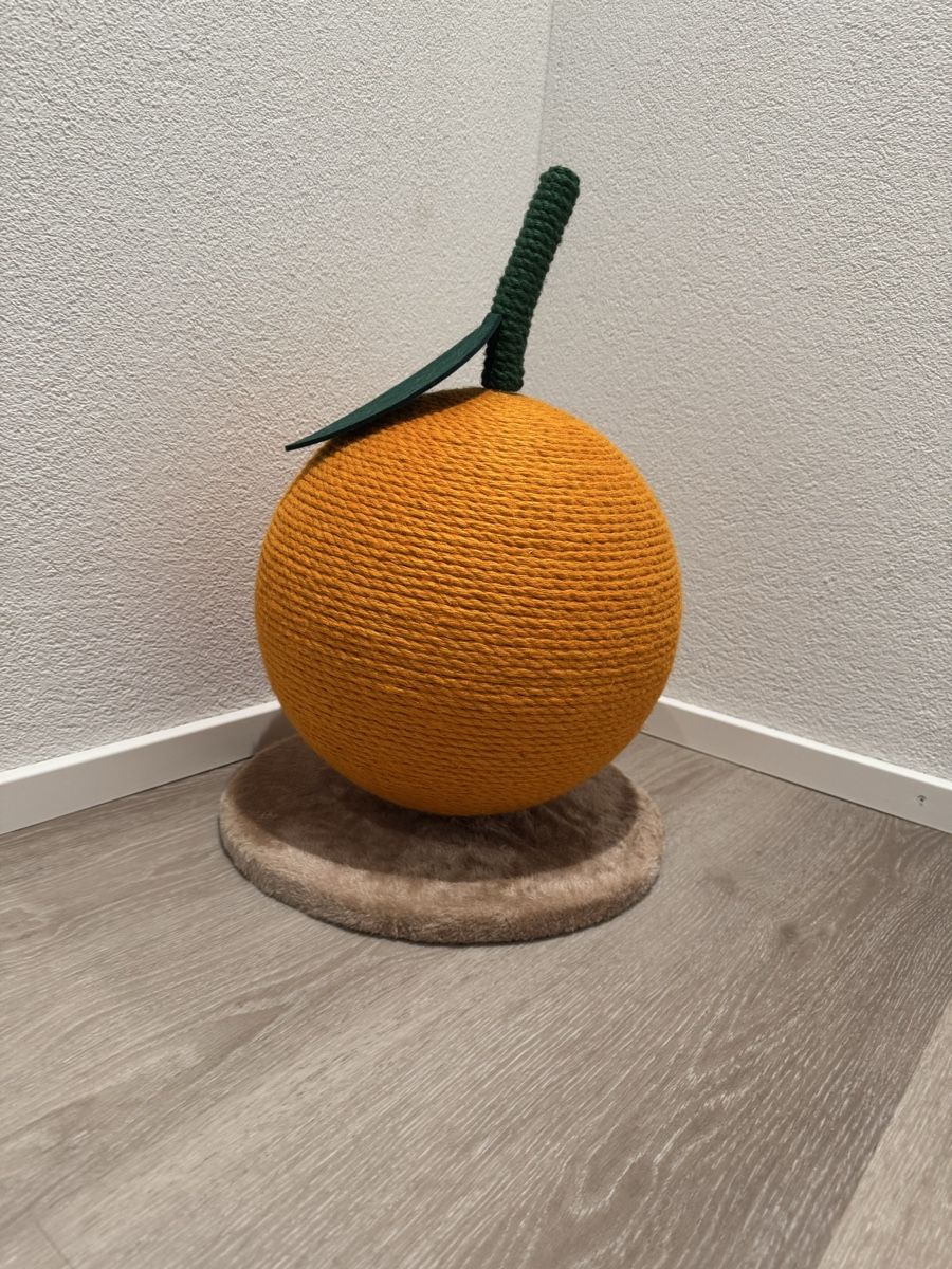 Tiragraffi: Origineller Katzen-Kratzbaum in Orangenform – Nuovo (secondo la descrizione) da Balsthal venduto da fat_j2y7