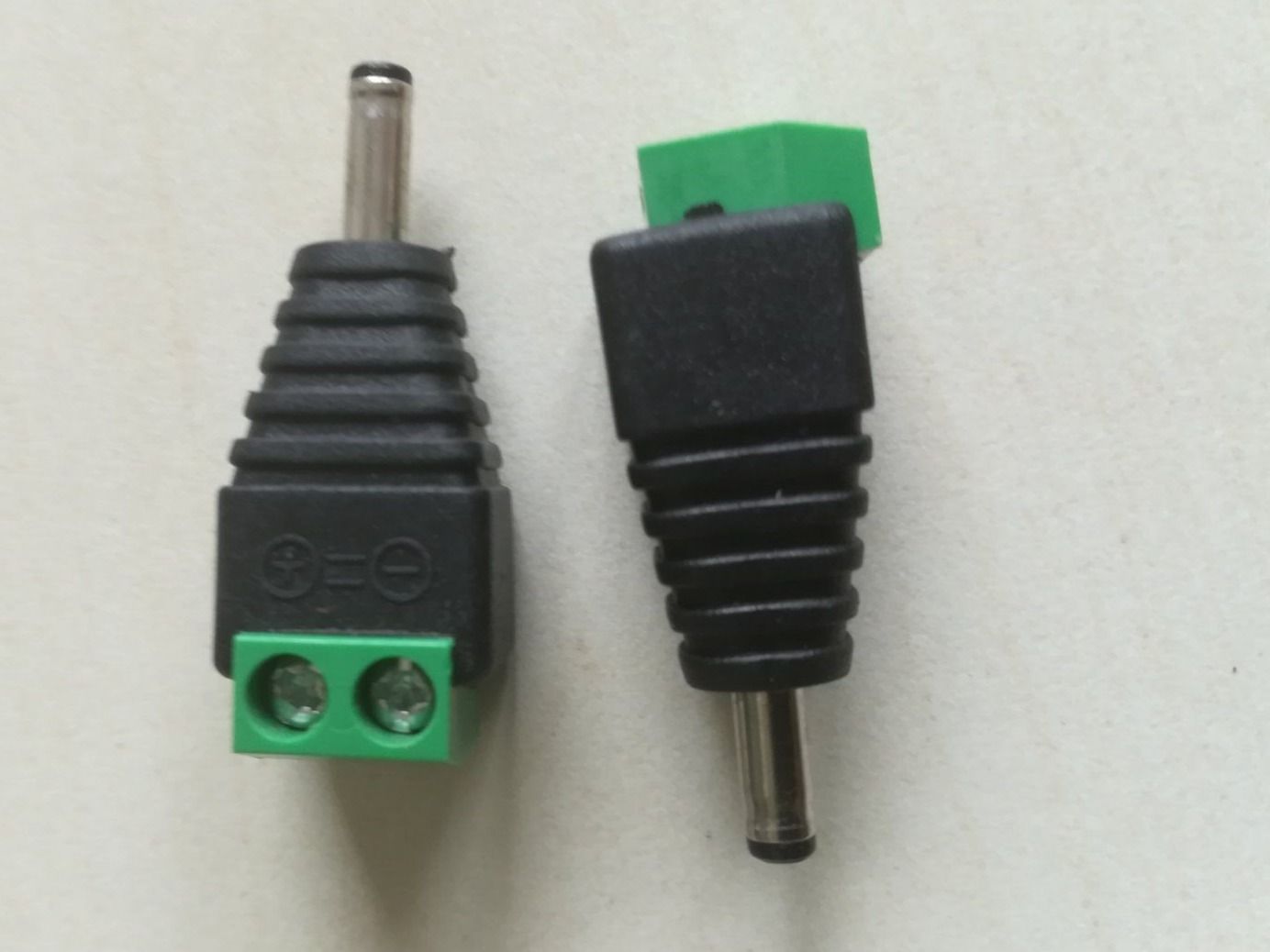 Elektronikbauteile: DC Niedervolt-Steckverbinder Stecker, gerade 5.5 mm 2.1 mm – Neu und originalverpackt aus Rüegsauschachen von hrs3432