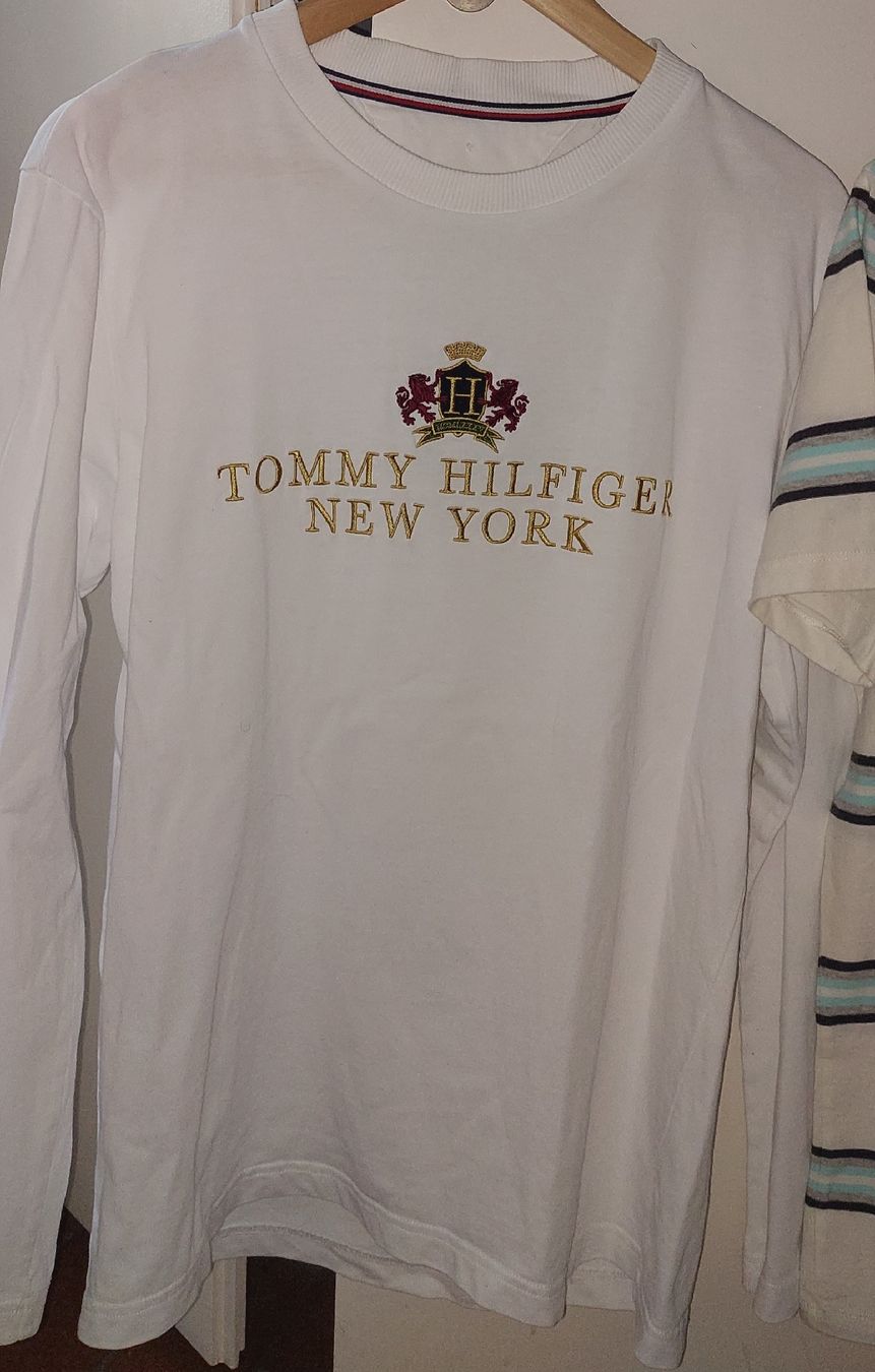 Tommy Hilfiger Lotti di vestiti: SET 4 pièces M: 3PULLOVER: 1 TOMMY HILFIGER + SHIRT BARBOUR – Usato da Orpund venduto da Biennerome 6