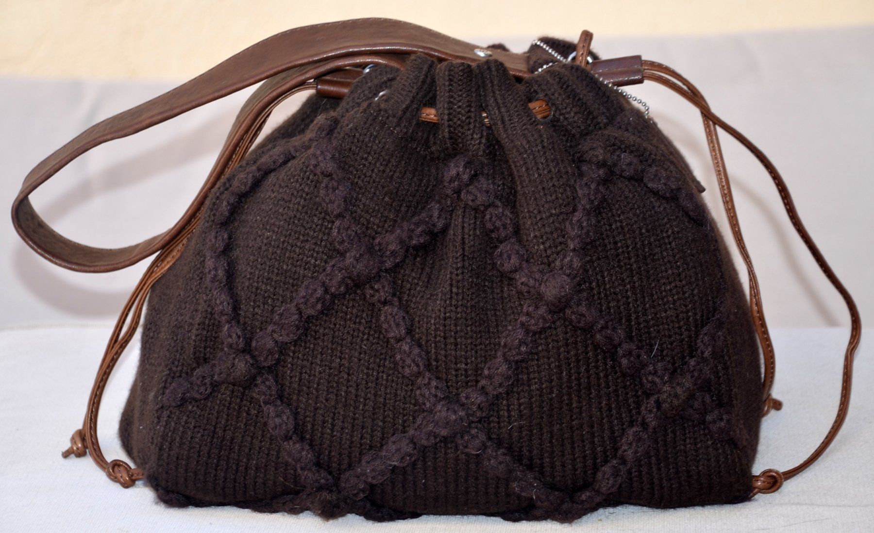 Ugg Borse da donna: UGG Tasche / sac – Nuovo (secondo la descrizione) da Collonges venduto da arashee 1