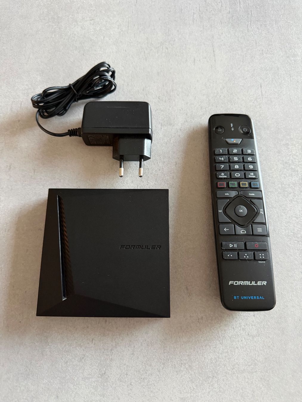 Formuler Sistemi audio & multimediali: Box IPTV Formuler Z11 Pro Max 32 Go avec télécommande BT1 – Usato da Le Mont-sur-Lausanne venduto da Carl2k 1
