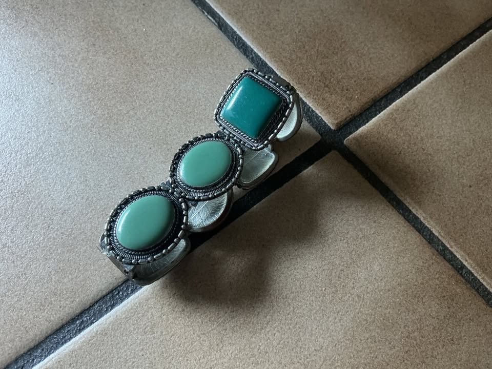 Bracciali & Braccialetti: Bracelet fantaisie – Usato da Le Lignon venduto da Gwen77 1