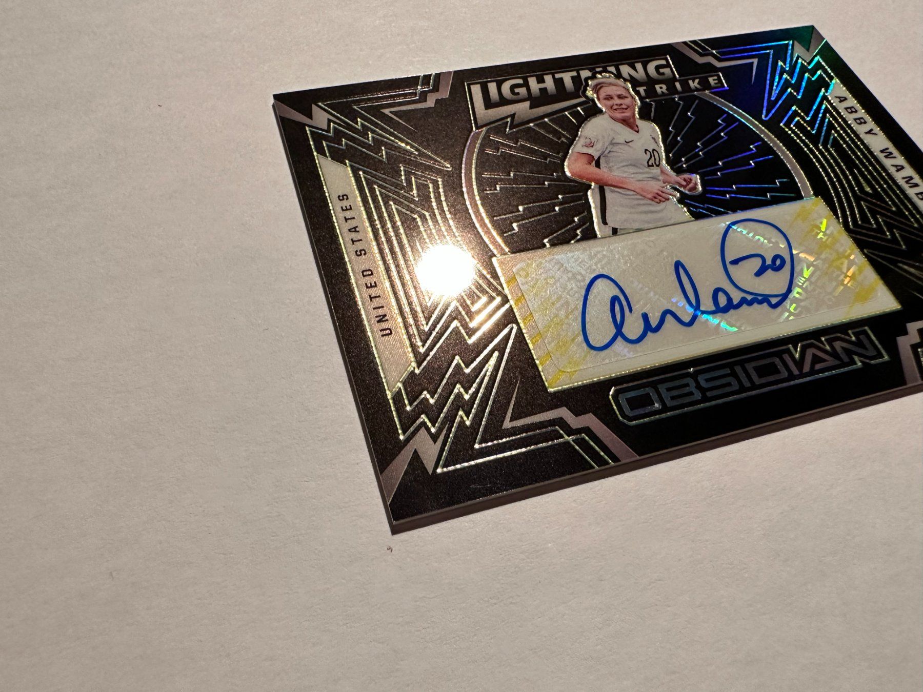 Panini Carte collezionabili: 2021 Panini Obsidian Abby Wambach Auto /10 – Usato da Hagendorn venduto da Pokecollectorch 3