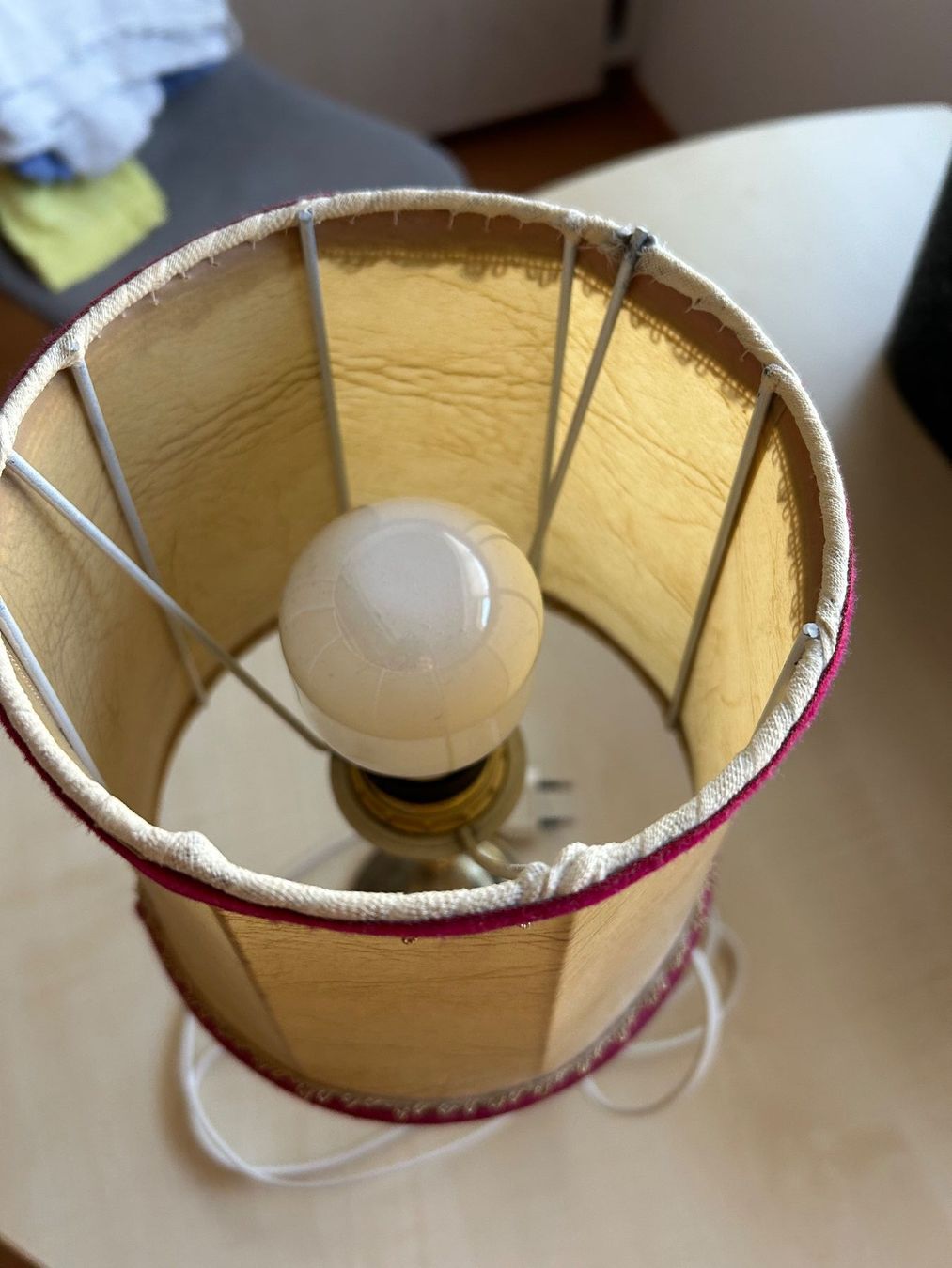 Lampade: Antike Tisch oder Nachttisch Lampe – Usato da Gutenswil venduto da walker60 2