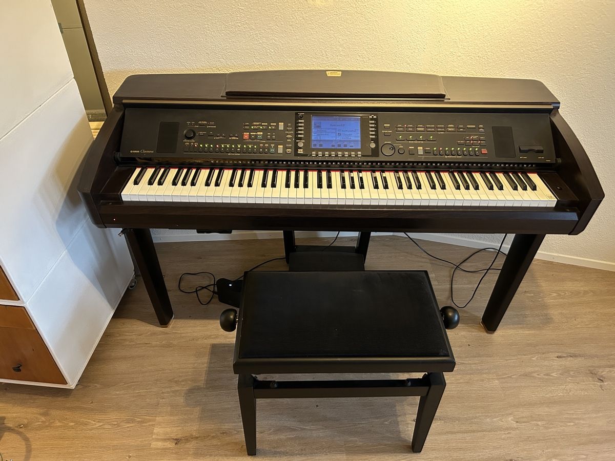 Yamaha Strumenti musicali: Yamaha Clavinova CVP-307 – Usato da Wald ZH venduto da pgianni 1